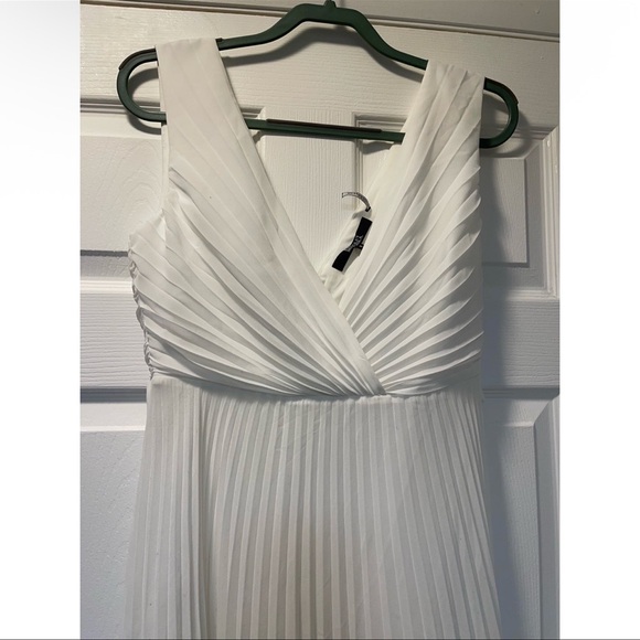 BHLDN x Badgley Mischka Sloane Size 6Ivory Pleated Maxi Wedding Dress - Picture 10 of 11